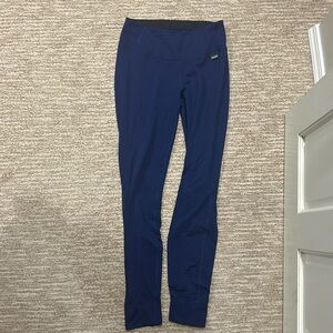 Patagonia Women's Capilene® Thermal Weight Bottoms
Color: sound blue
Size: small